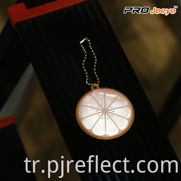 safety walking reflector pendant